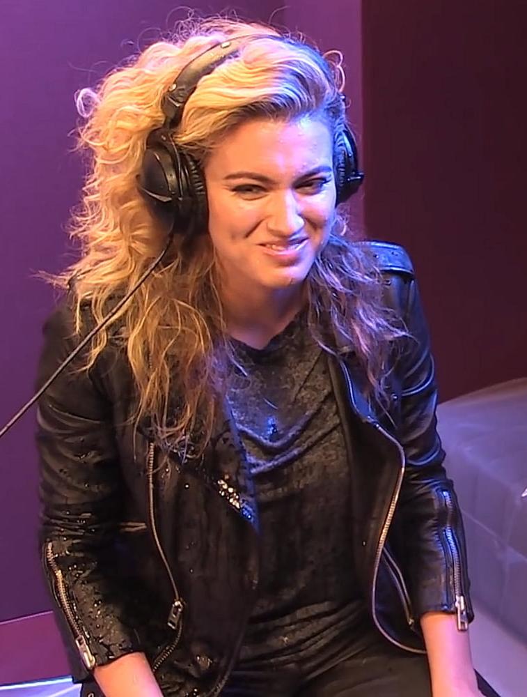 25P Miss T Kelly Fit As Fuck Hot  Look