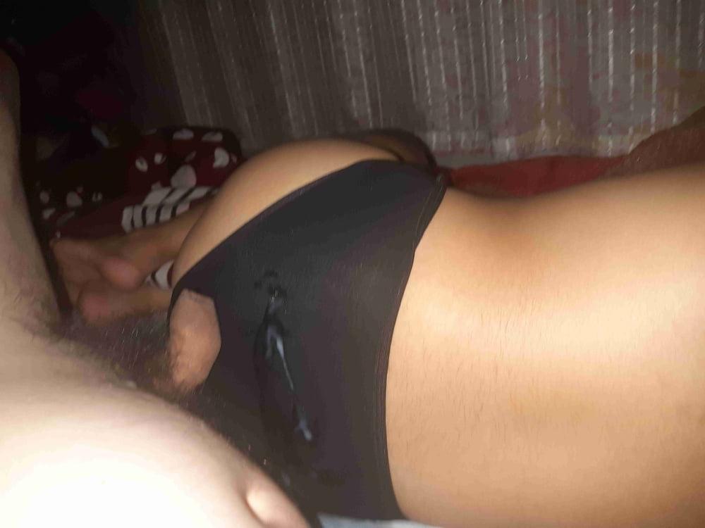 25P Manoseo y moqueo a mi cunada after party en sus nalgas