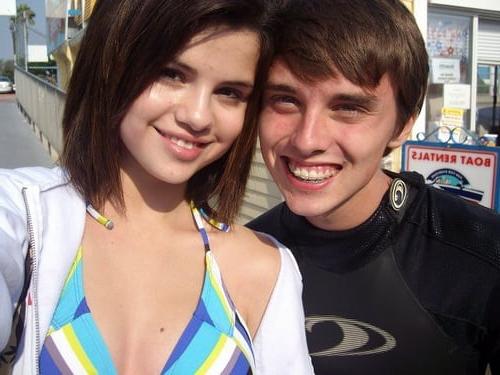 25P SELENA GOMEZ ... SWEET TEEN FUCK !!!!!!