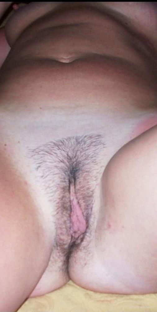 23P MILF on holiday