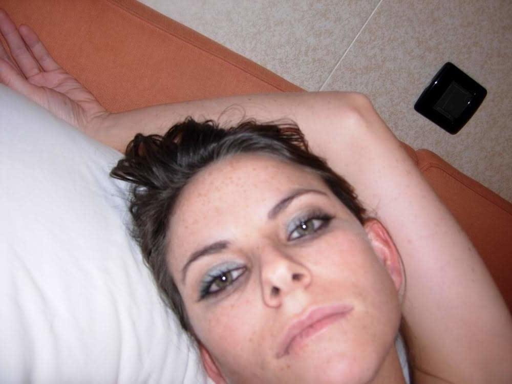 25P Sam is a hot brunette with great tits I want to fuck