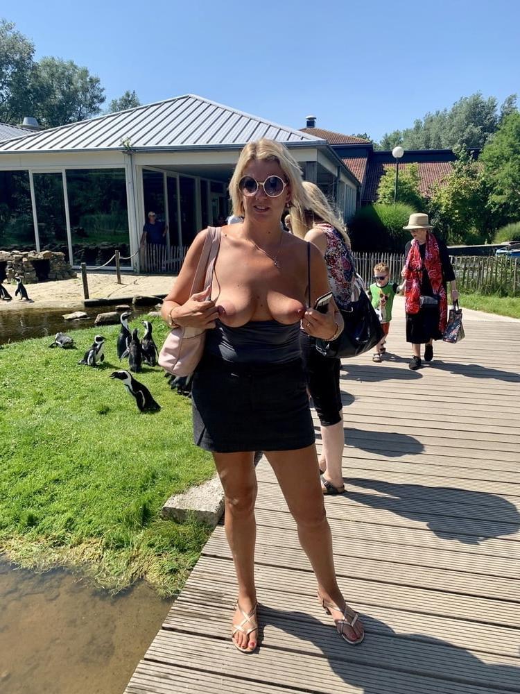 25P Sexy Dutch girl outdoor
