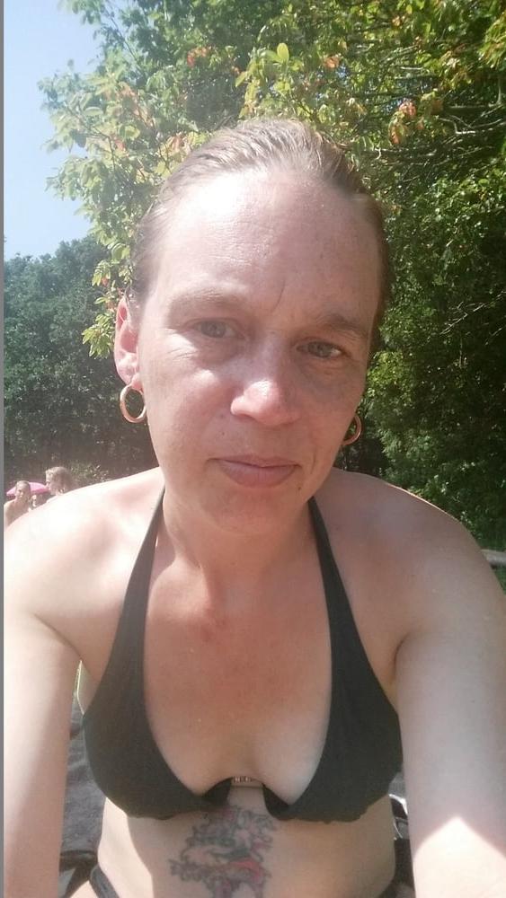 13P Trashy dutch Monique