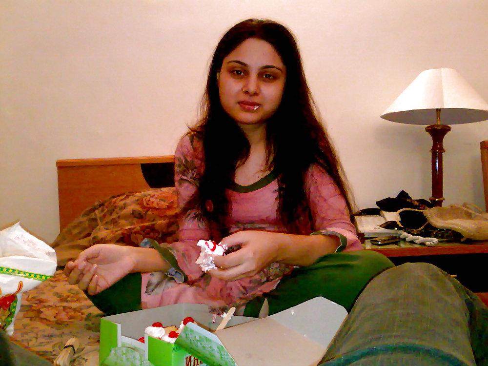 7P Naima ayaz fake home karachi