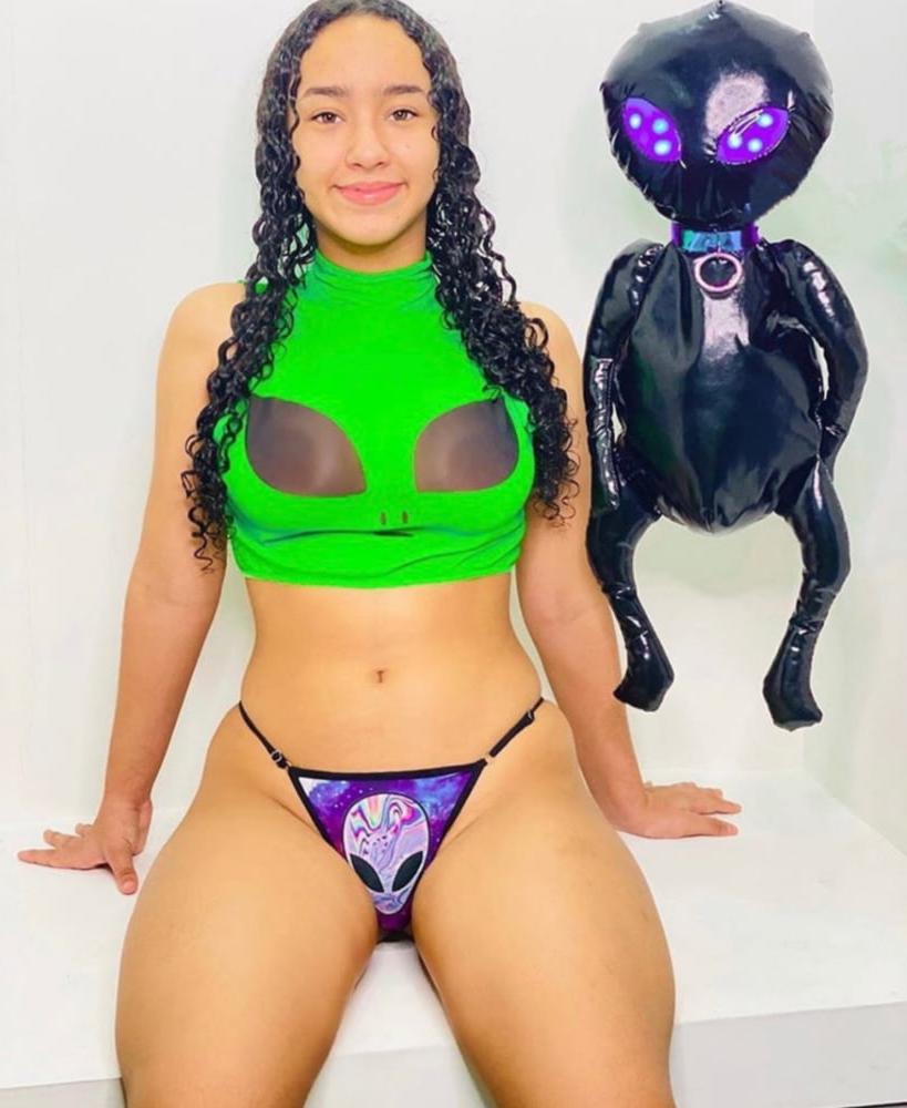25P Love her body 2