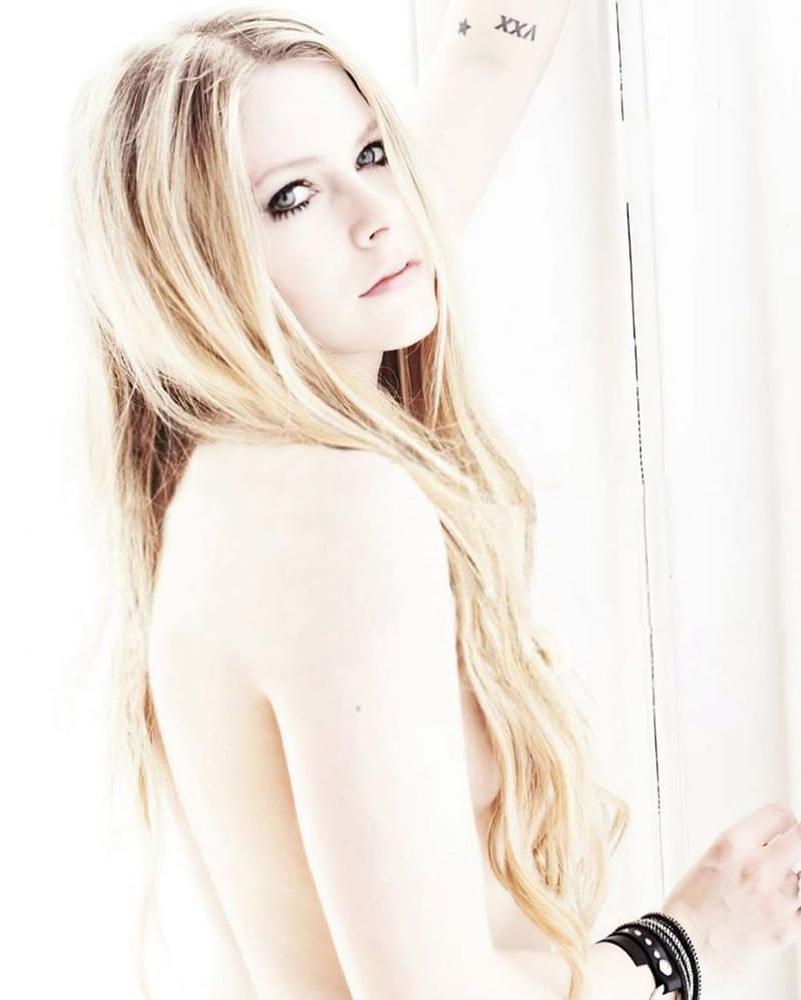 25P Avril makes my cock hard as fuck