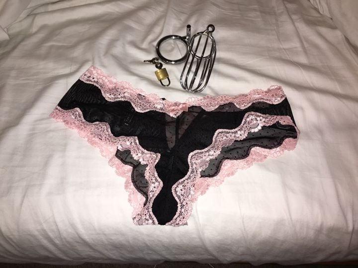 25P Some Powerful Female domination Images.