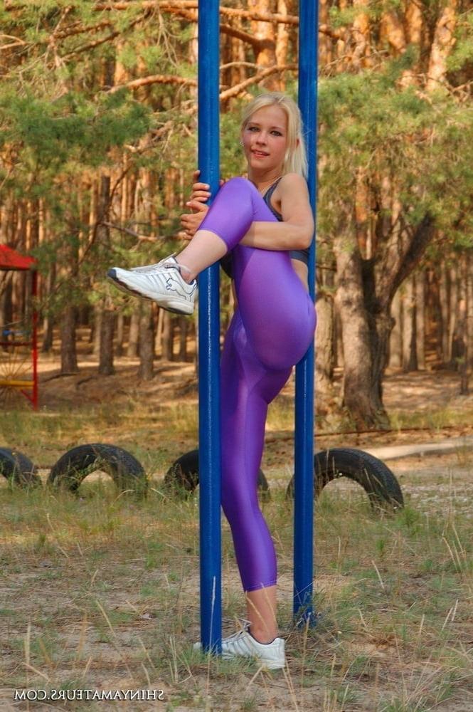 17P Shiny Spandex Cameltoe