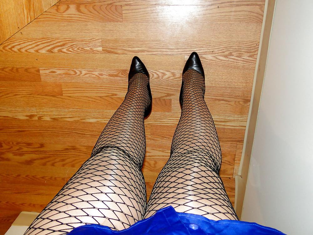 25P Pantyhose and Heels XIV