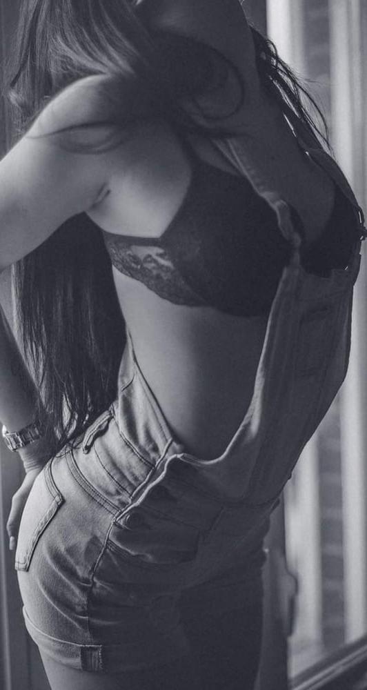 25P Canadian erotic models 11