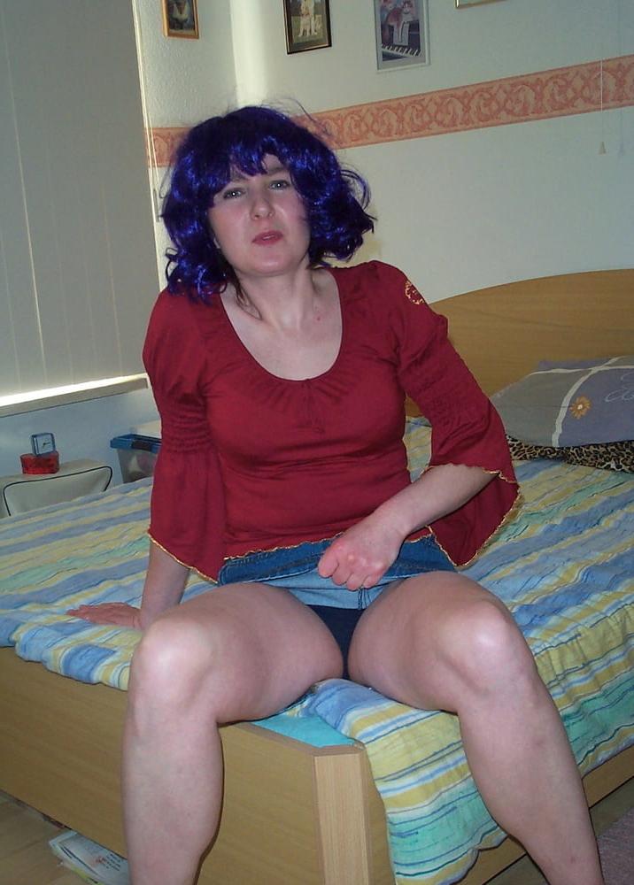 25P Dutch Slut Tieneke