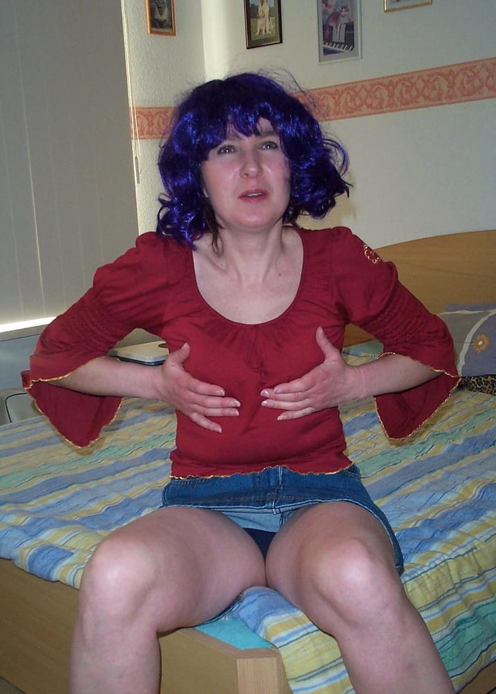 25P Dutch Slut Tieneke