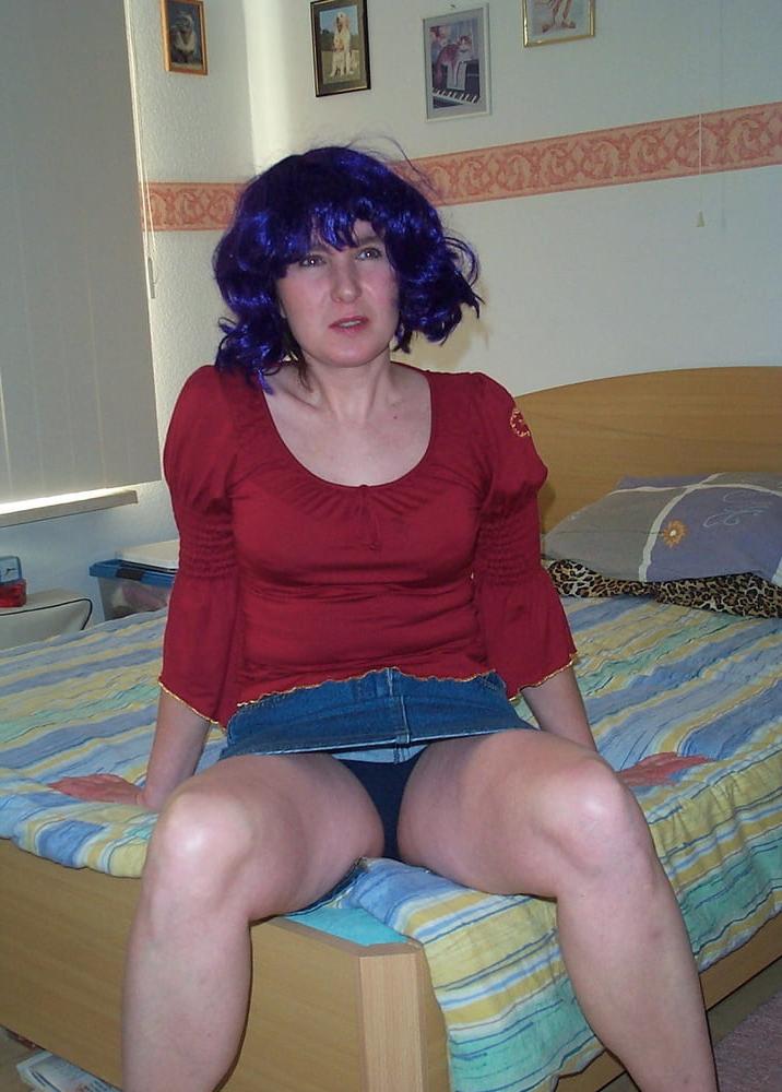 25P Dutch Slut Tieneke