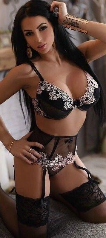 25P Women I'd Love to Be 28