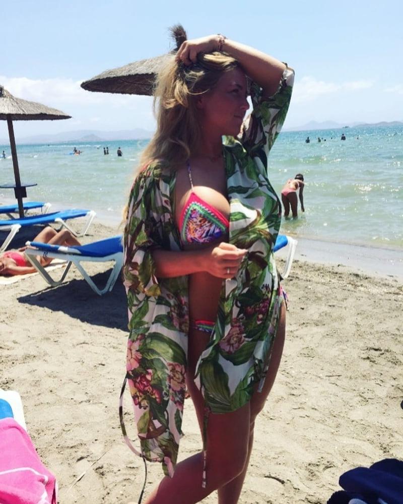 17P Hot Dutch milf