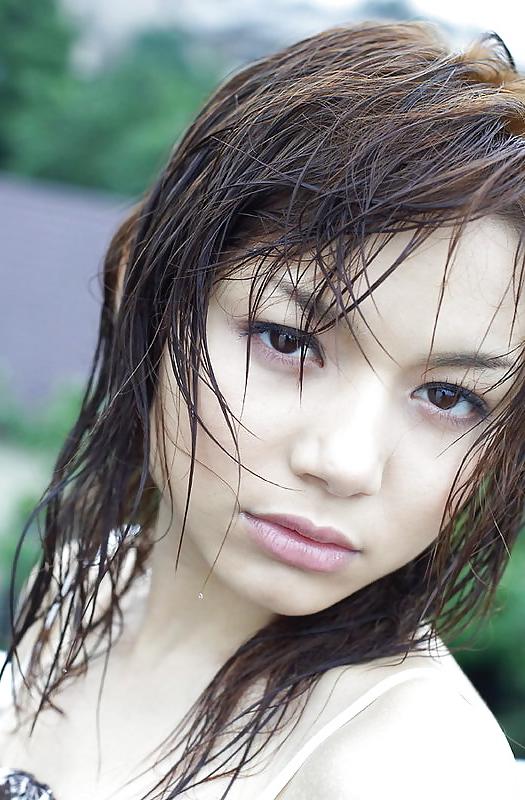 12P Young Japanese babe - Hot body!!  