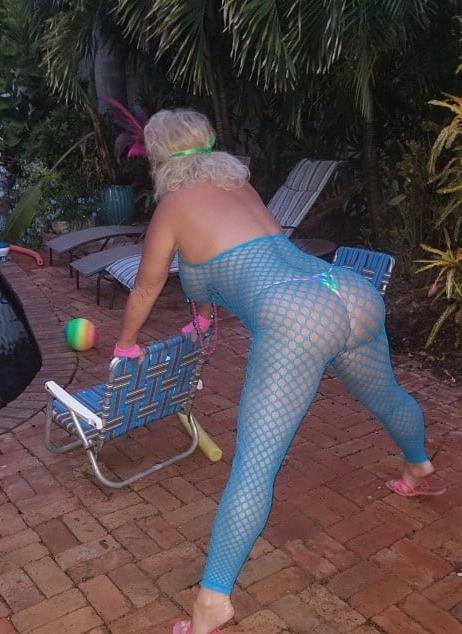 25P sexy matures in bodystockings 3