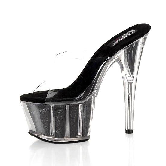 25P FEET & SHOES 