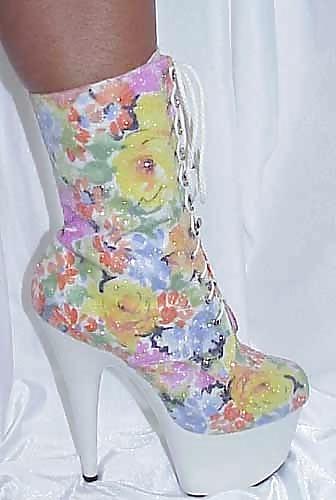 25P FEET & SHOES 