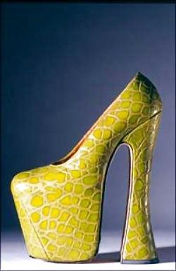 25P FEET & SHOES 