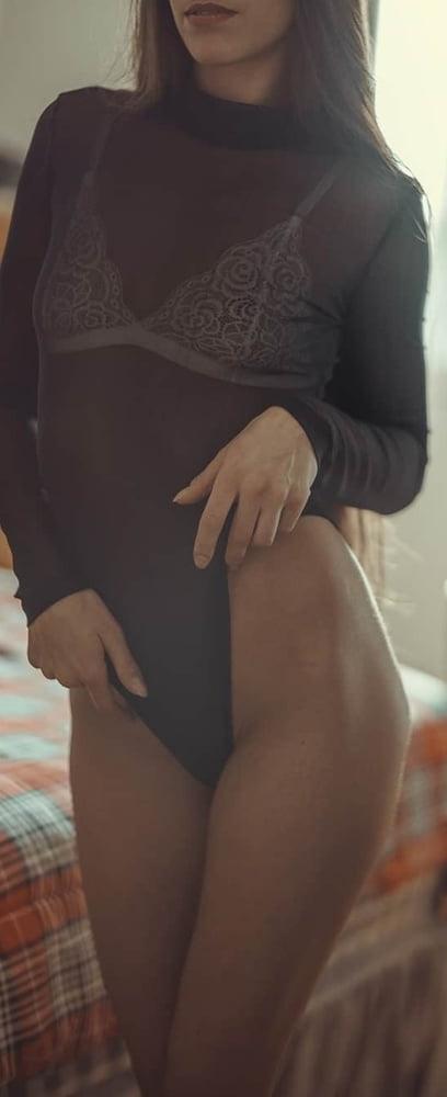 25P Canadian erotic models 5