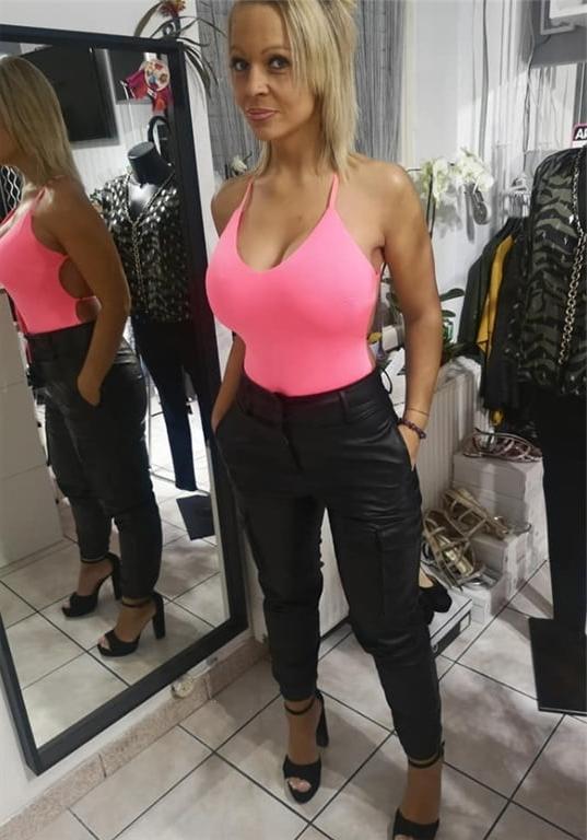 24P For the love of tits