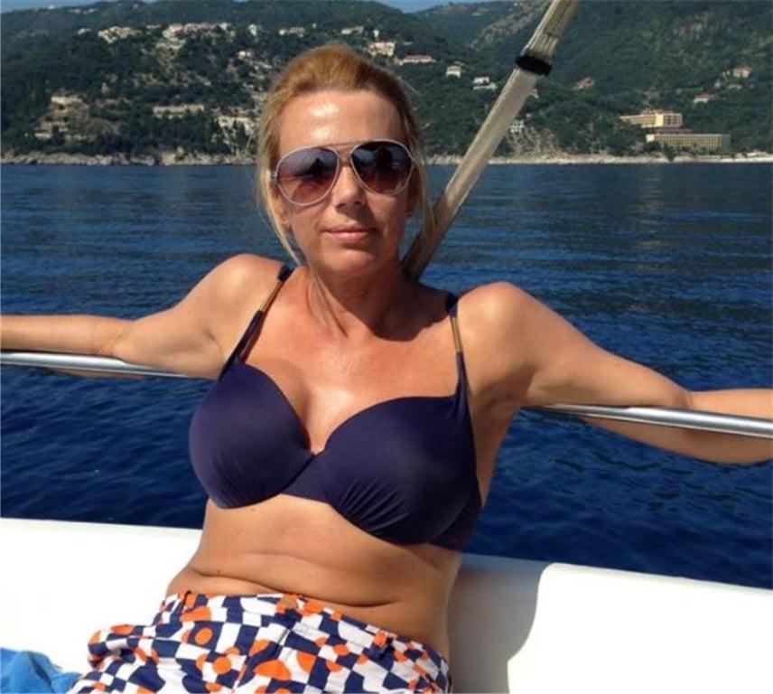 24P For the love of tits