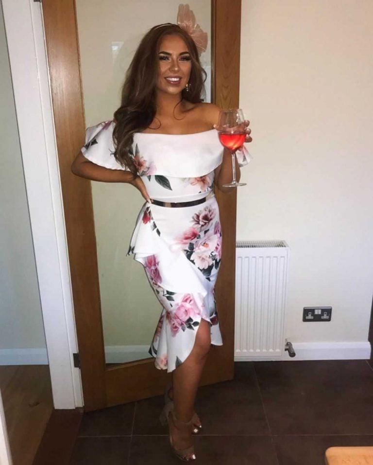 25P Demi Jones Love Island
