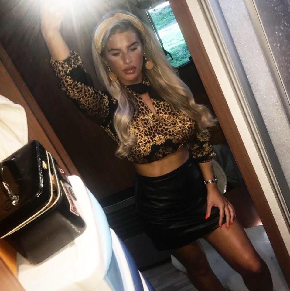 25P Pikey Sluts Ready to Fuck
