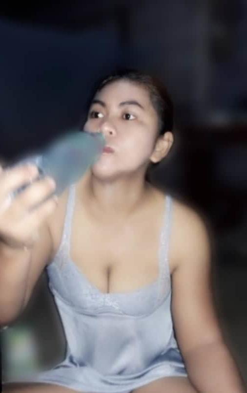 25P Whore at home