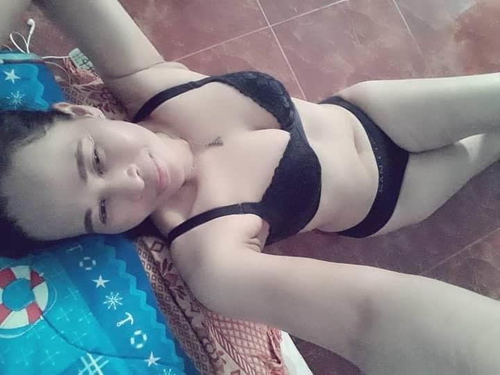 25P Whore at home