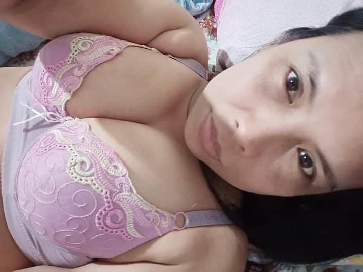 25P Whore at home
