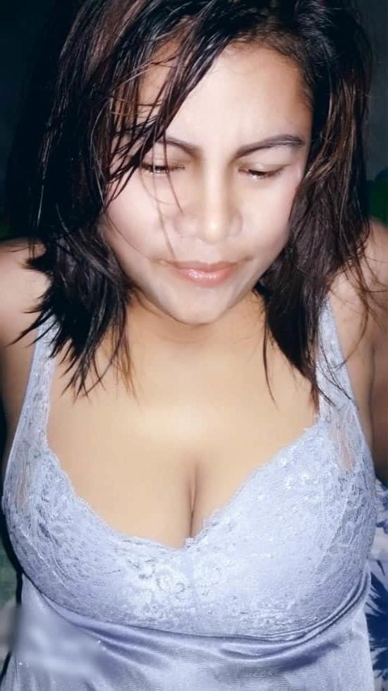 25P Whore at home