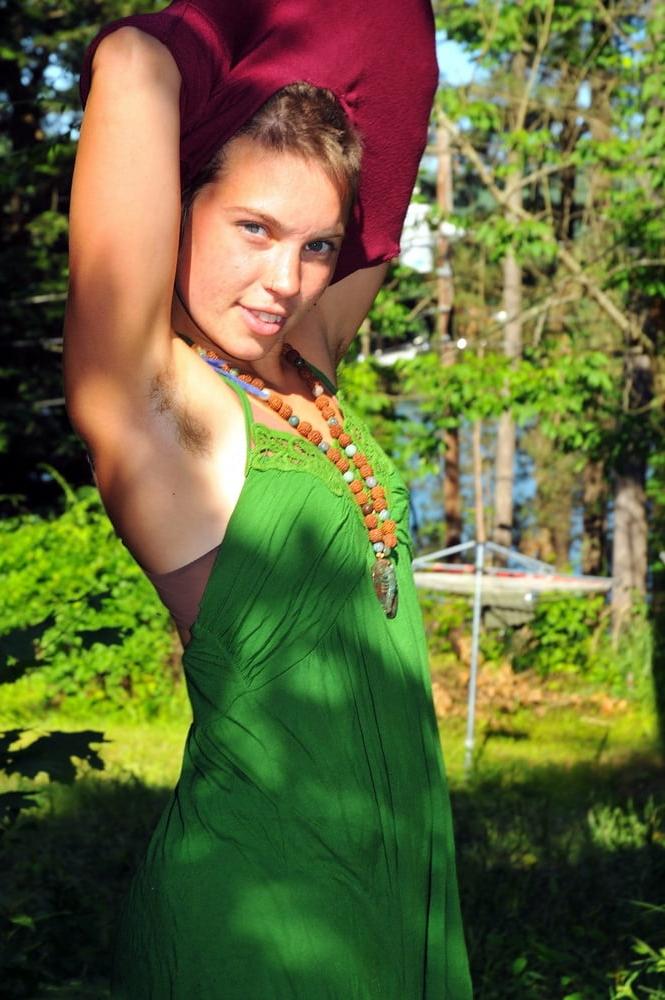 25P Nature Type Neo-Hippie Girl with Gaping Asshole