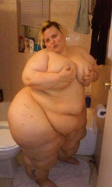 25P Ssbbw love to go hogging