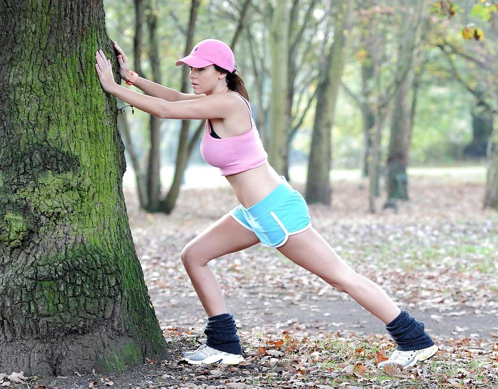 15P Imogen Thomas Training in a London Park