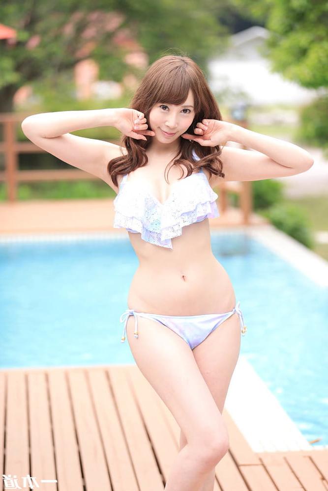 22P Aya Kisaki &amp; Sakura Aoi &amp; Ryo Makoto :: Party People Gangban