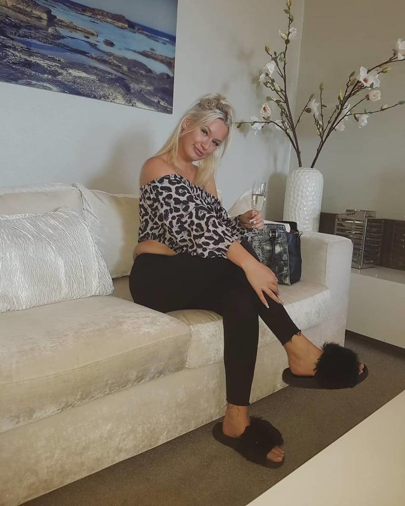13P Horny Dutch Girl