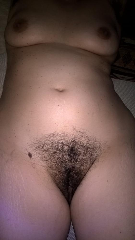 25P JoyTwoSex - Spreading On Couch