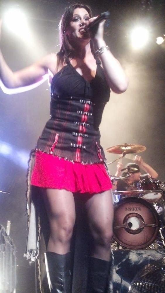 25P Floor Jansen - Dutch Metal Singer 3