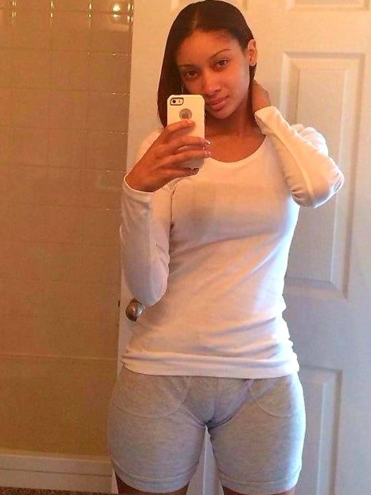25P Cameltoe