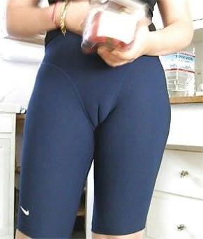 25P Cameltoe