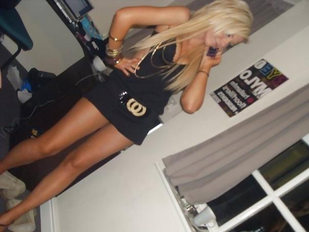 25P Gorgeous bombshell blonds