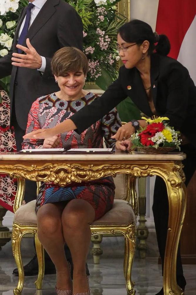 25P Dutch Politician Lilianne Ploumen