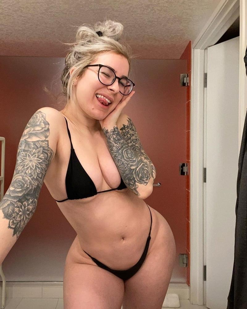 25P canadian blonde pawng girl tatoo