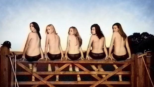 24P Nottingham University Polo nude calendar
