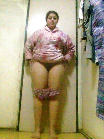 6P New arab bbw wife send me her pic for share