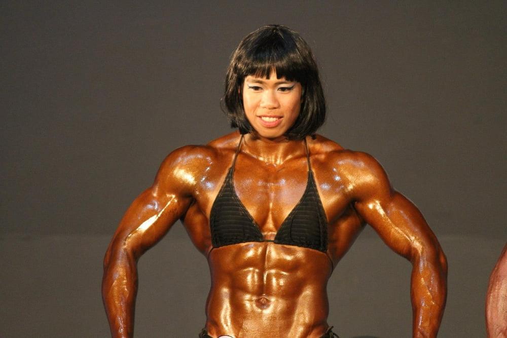 12P Female Bodybuilder - Jaranya Dungkam