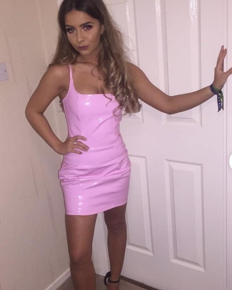 25P Get up close. Cum. Wipe clean. Send home to hubby.