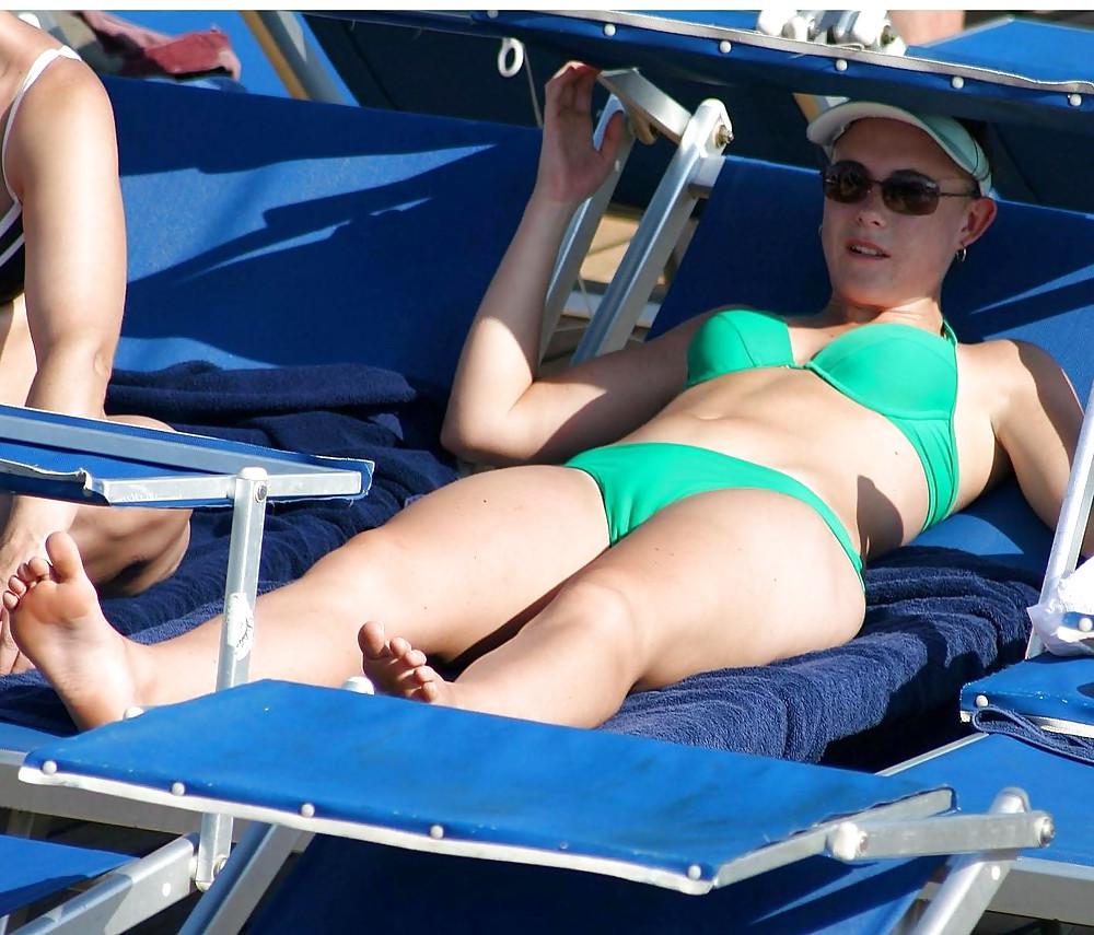 24P Camel Toes 2